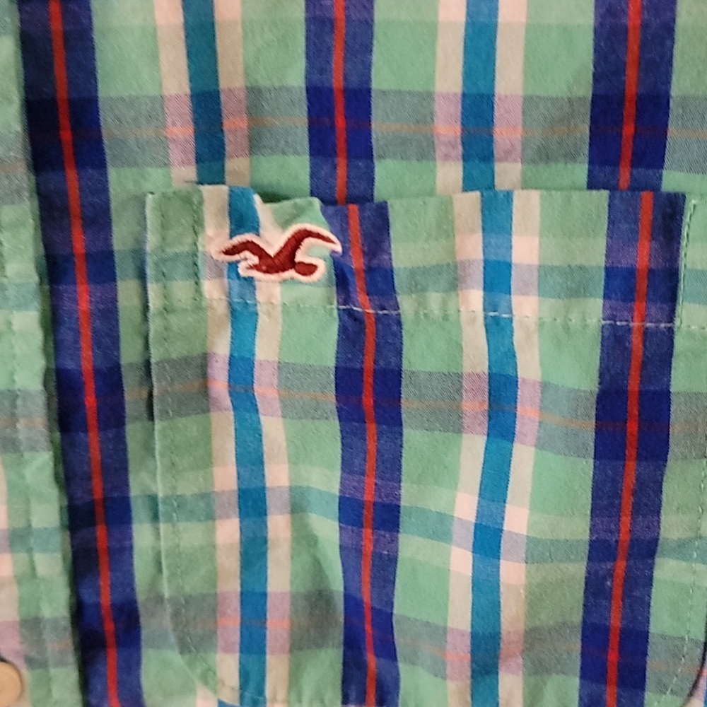 Hollister 100% cotton Button Down Size Medium - Picture 7 of 9